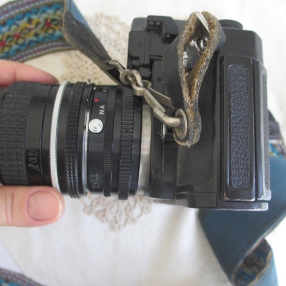 Nikon F2AS 35 mm SLR Film Camera w/28 mm Lens - Picture 7 of 10